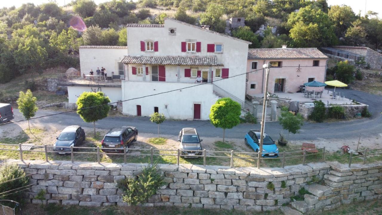 Gite De Gazelle Chambres D'Hote La Vacquerie-et-Saint-Martin-de-Castries Exterior photo